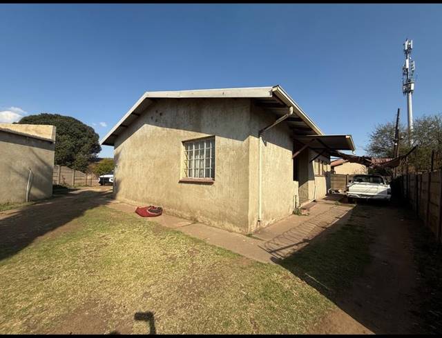 10 BEDROOM HOUSE FOR SALE IN VANDERBIJLPARK CW 5
